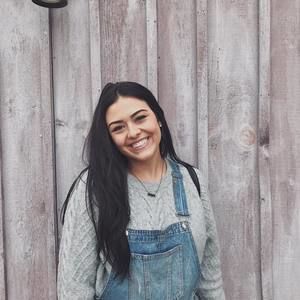 Meet your Posher, Madyson